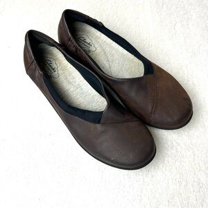 Clarks Cloudstepper Brown Flats